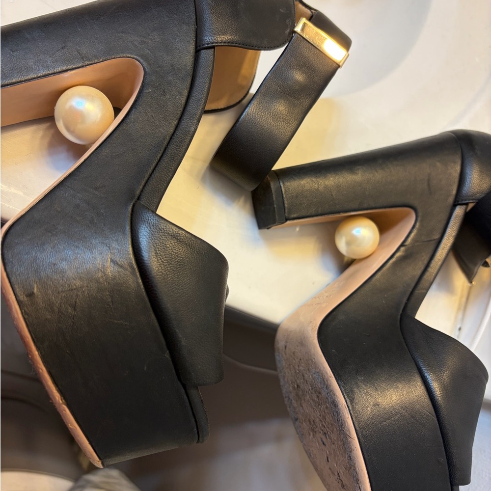 Nicholas Kirkwood Black Leather Platform Heels with Pearl Accent